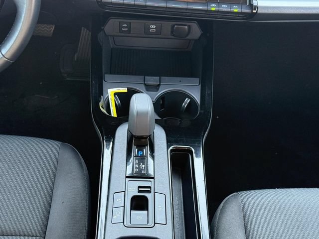 Used 2023 Toyota Prius LE FWD image 17