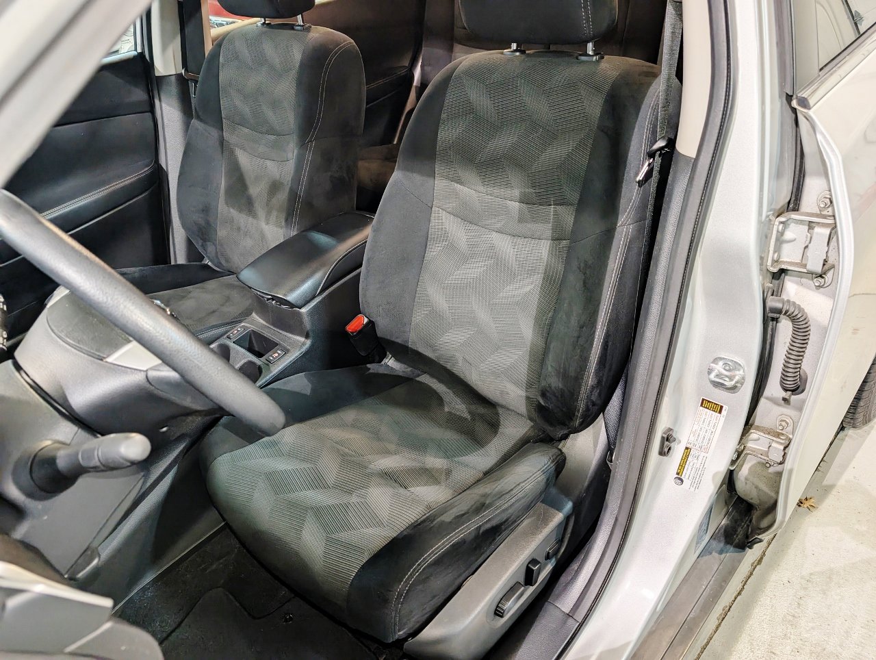 Used 2015 Nissan Rogue SV w/ SV Premium Package image 20