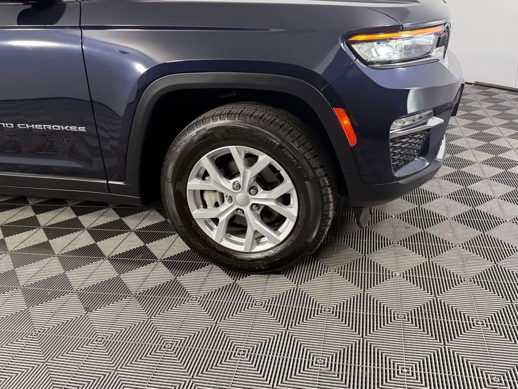 Used 2023 Jeep Grand Cherokee Limited RWD image 14