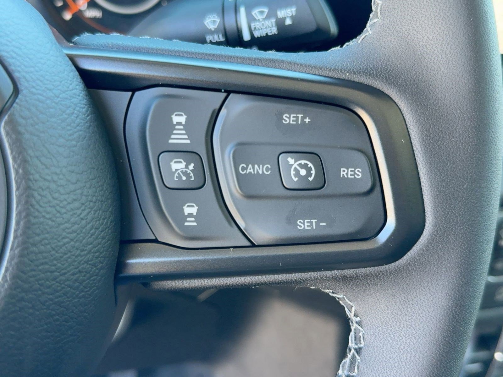 New 2025 Jeep Gladiator Sport image 29