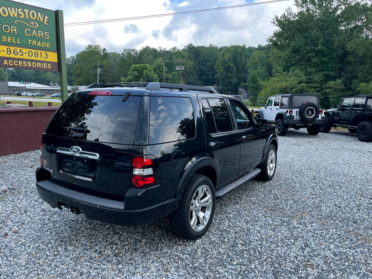 Used 2010 Ford Explorer XLT image 7