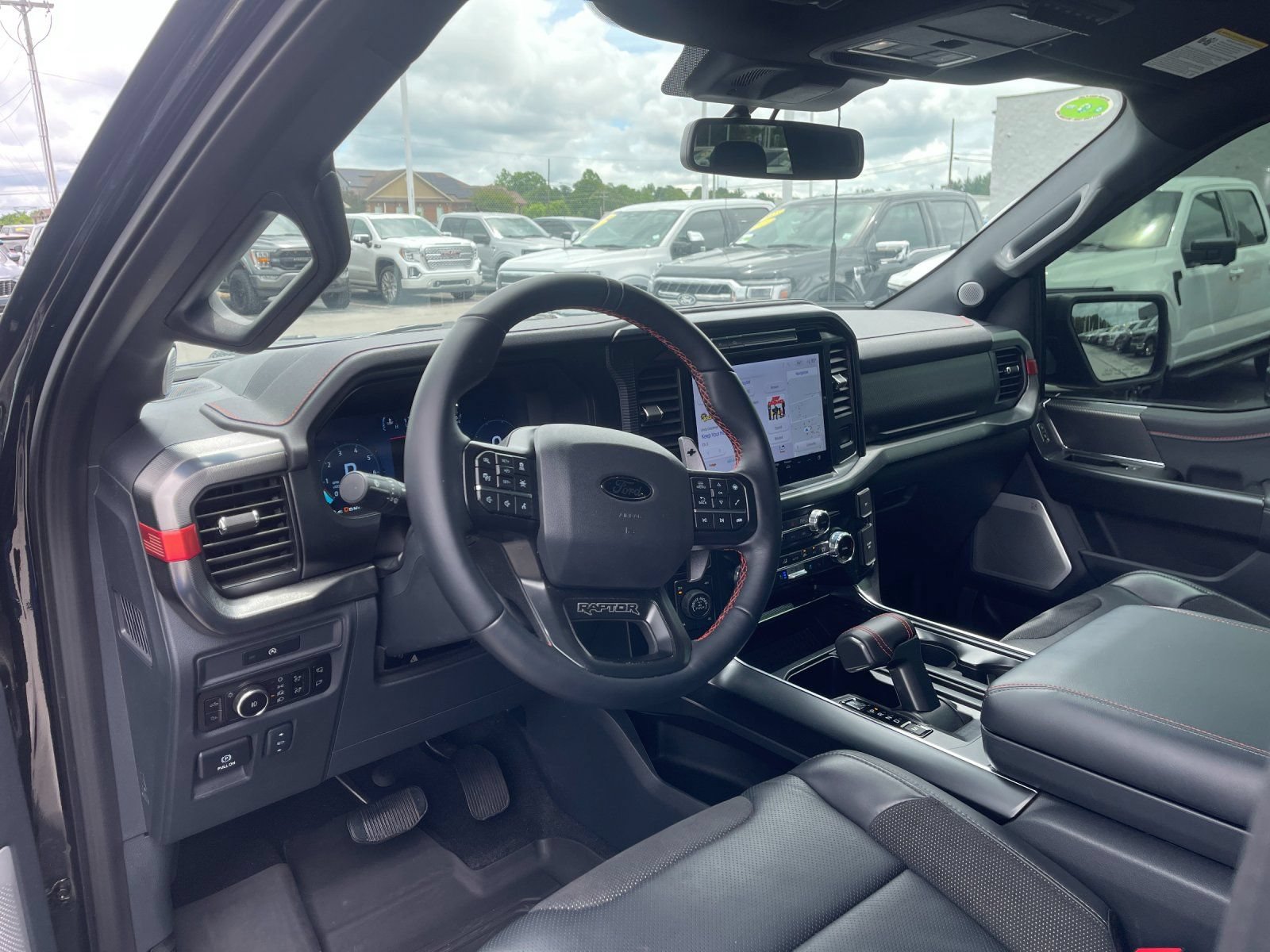 Used 2025 Ford F150 Raptor AWD/4WD image 11