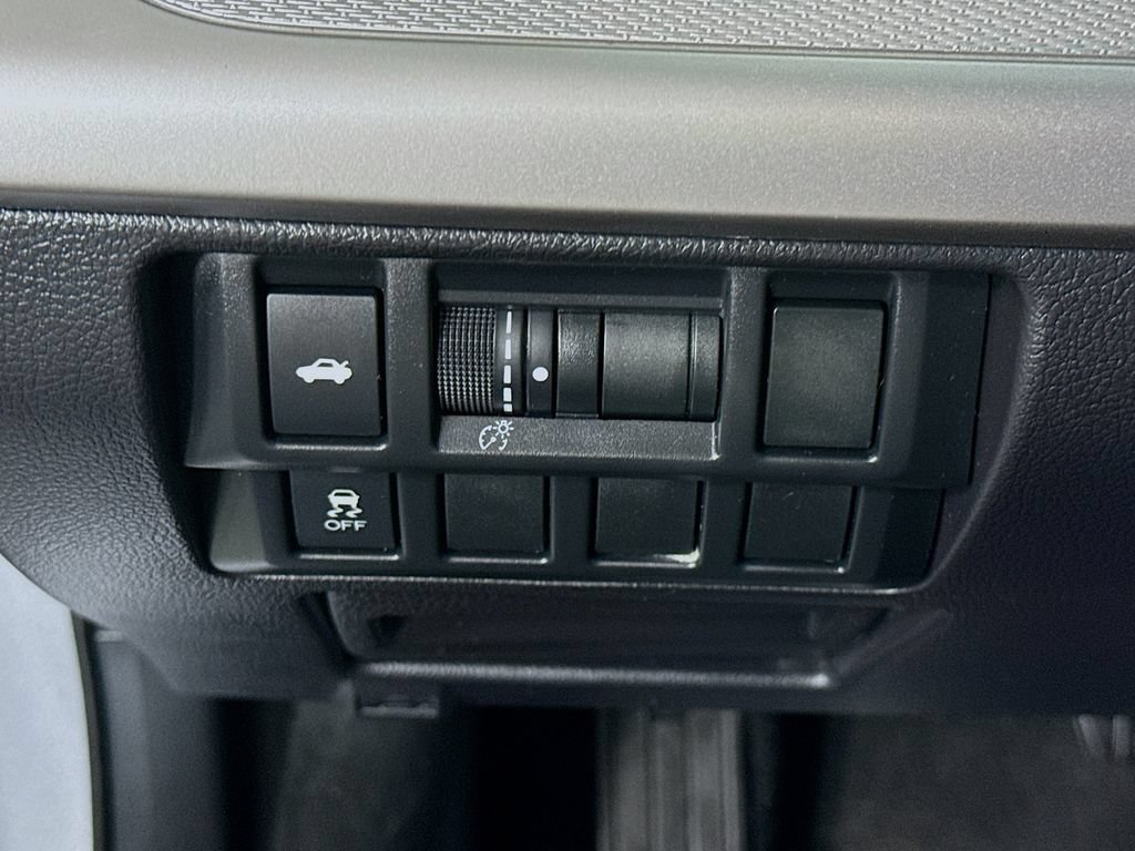 Used 2017 Subaru Legacy 2.5i Premium AWD/4WD image 18