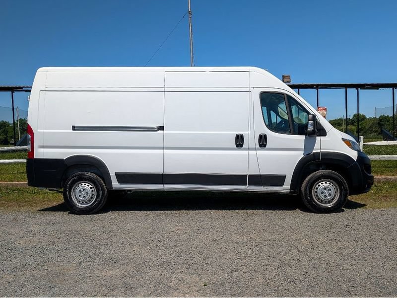 Used 2026 RAM ProMaster 2500 w/ Convenience Group FWD image 4
