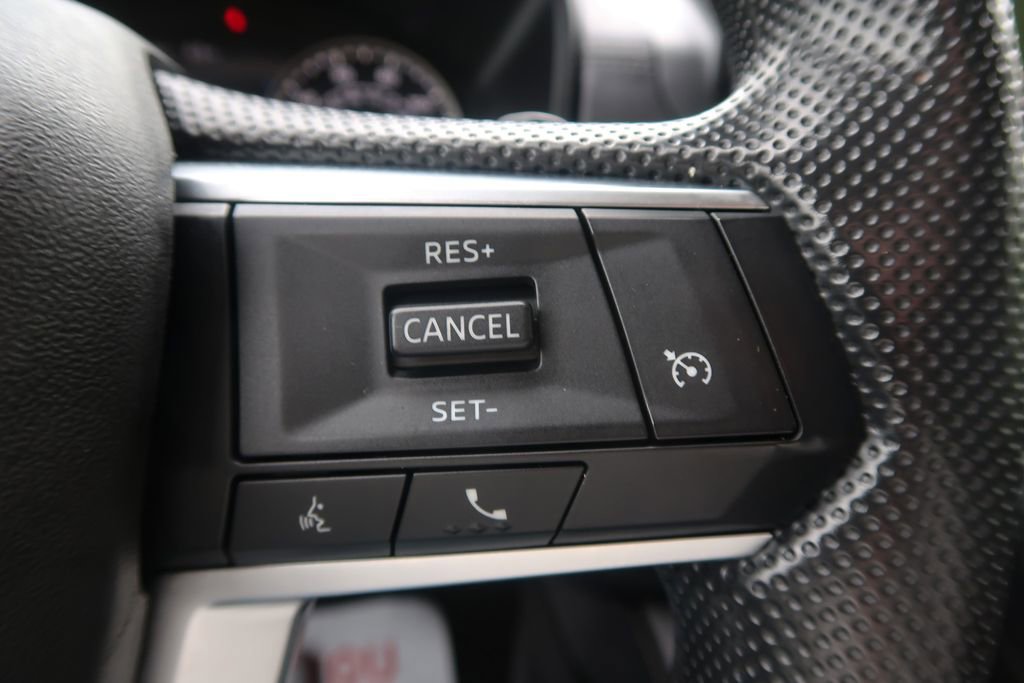 Used 2024 Mitsubishi Outlander ES AWD/4WD image 28