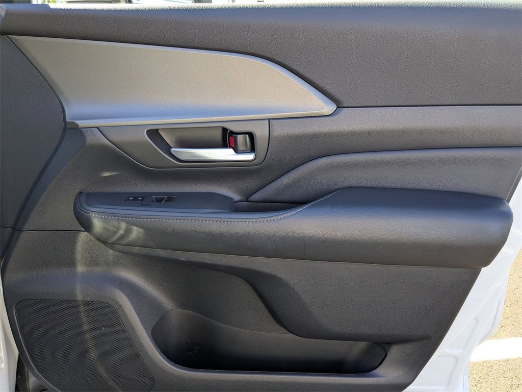 Used 2025 Toyota Grand Highlander FWD image 34