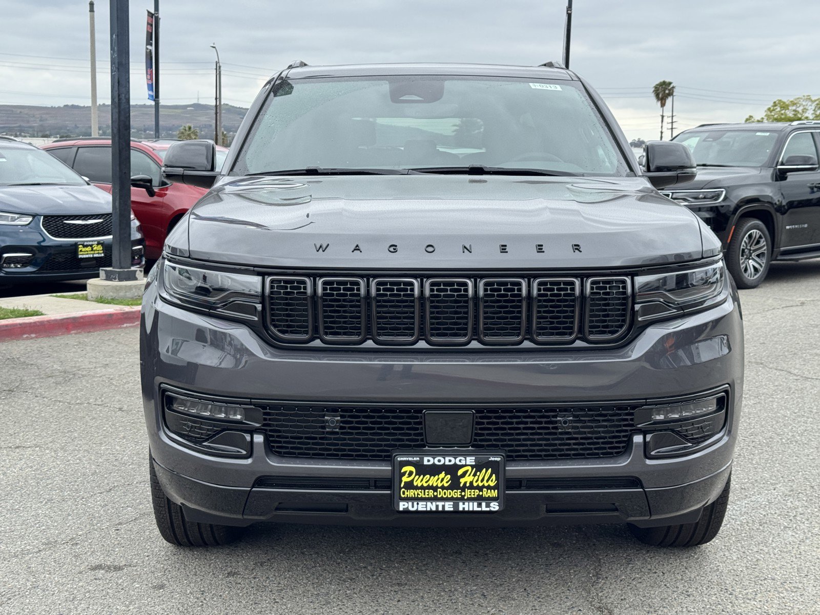 New 2025 Jeep Wagoneer L Series II w/ Premium Group I image 2