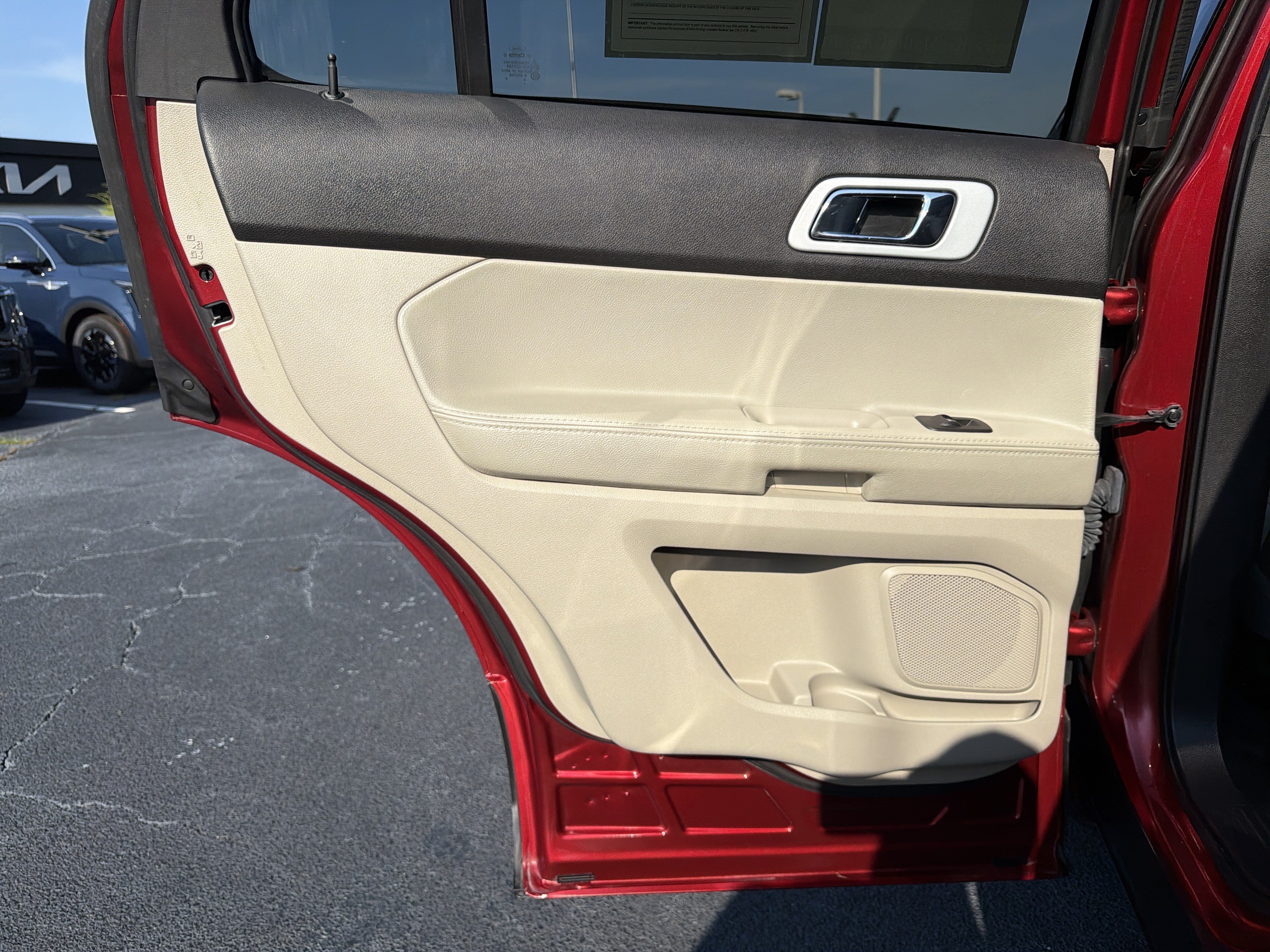 Used 2015 Ford Explorer Limited w/ Equipment Group 301A FWD image 19