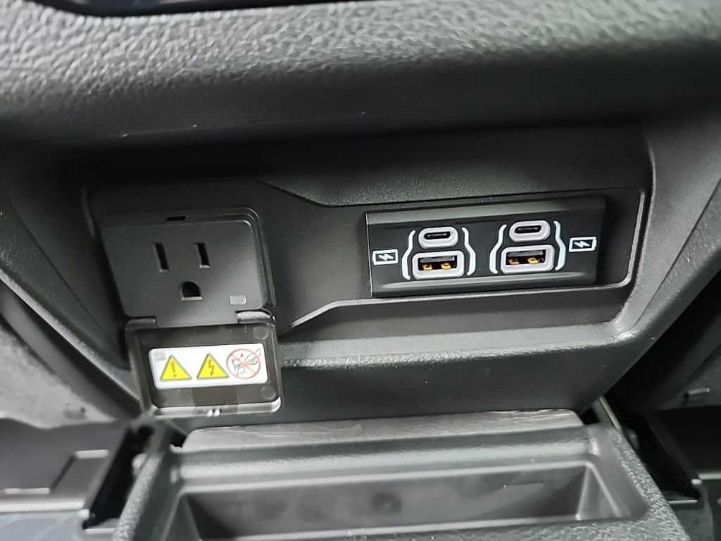 New 2025 Jeep Grand Cherokee L Limited w/ Trailer Tow Package image 22