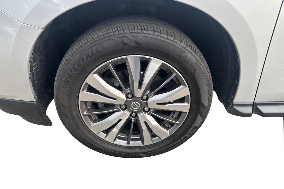 Used 2020 Nissan Pathfinder SL FWD image 25