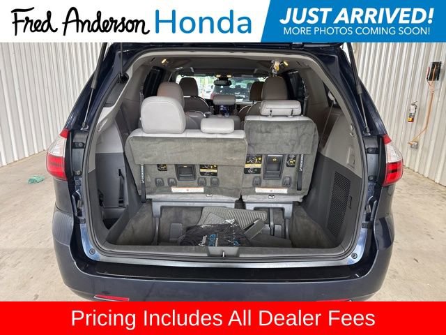 Used 2018 Toyota Sienna XLE FWD image 17