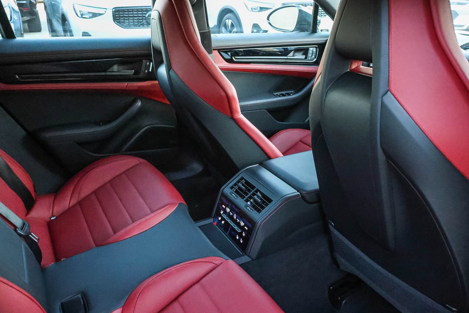 Used 2026 Porsche Panamera RWD image 18