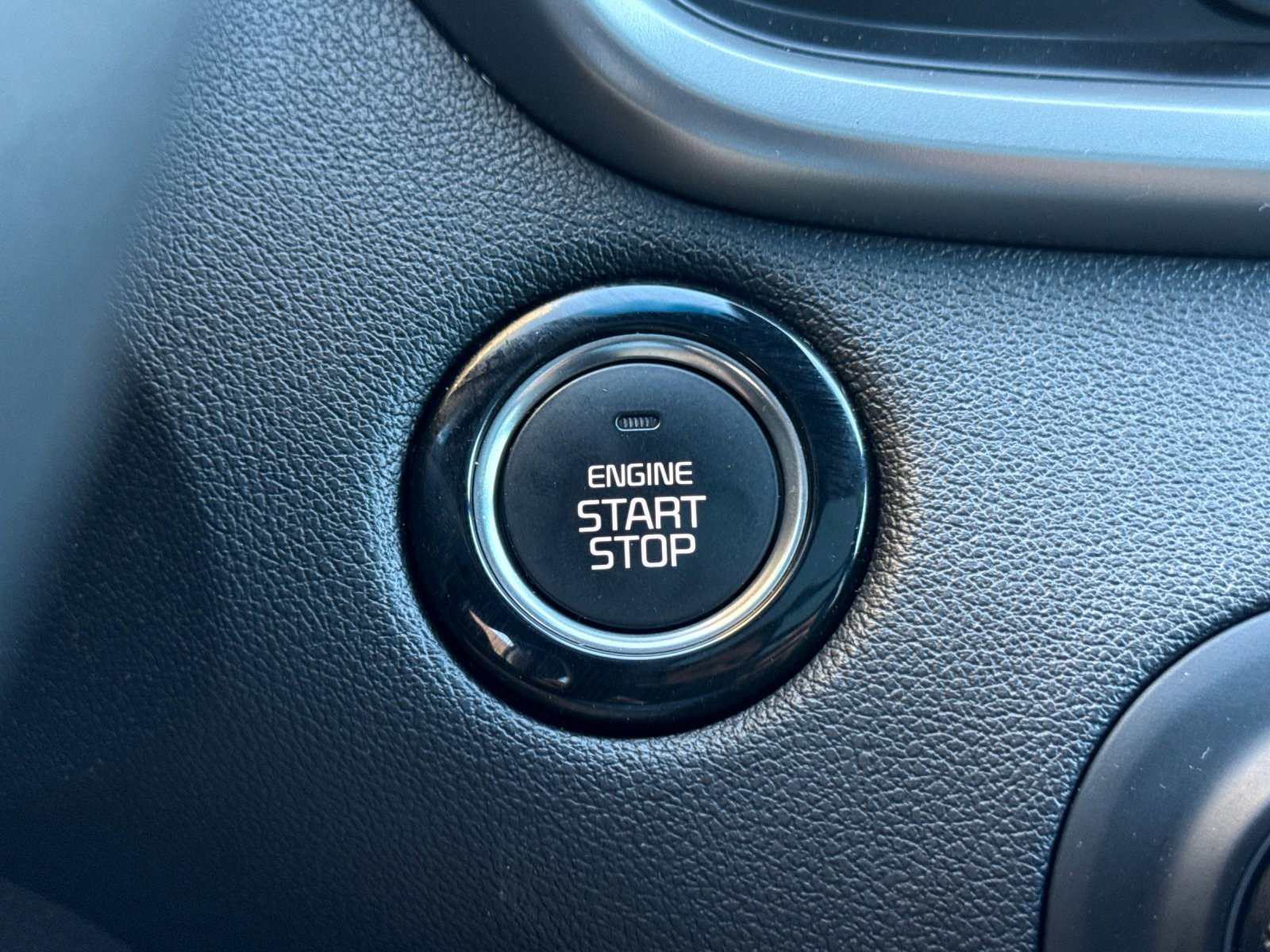 Used 2019 Kia Sorento SX image 26