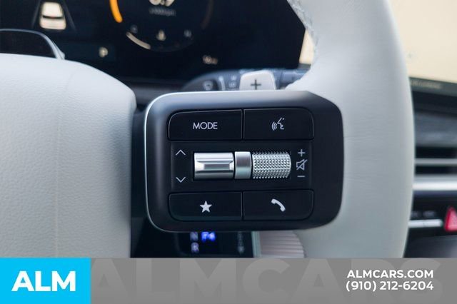 Certified 2025 Hyundai Santa Fe Limited image 28