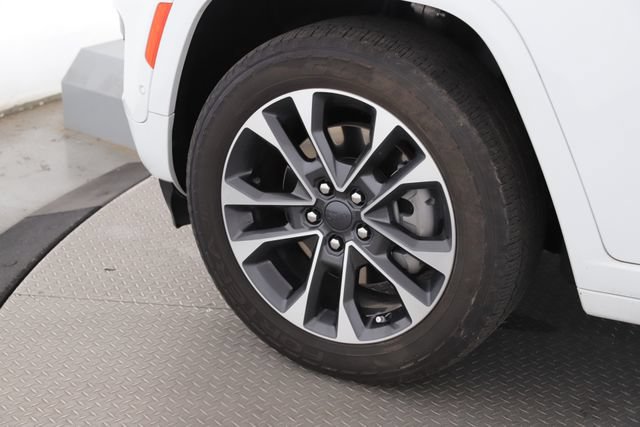 Used 2022 Jeep Grand Cherokee Overland AWD/4WD image 13