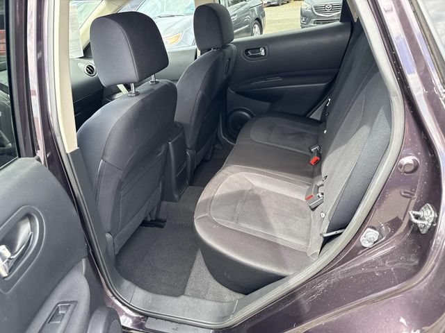 Used 2015 Nissan Rogue S w/ Convenience Package AWD/4WD image 16