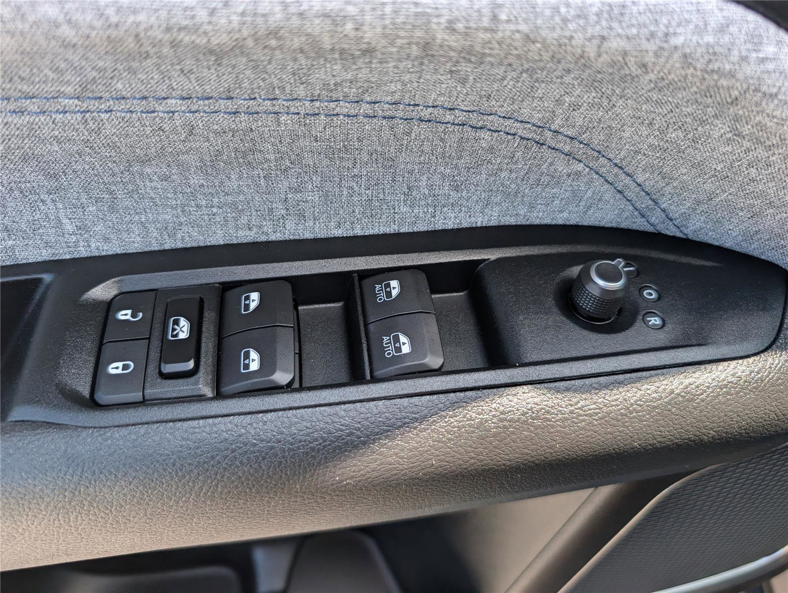Used 2022 Jeep Compass Latitude AWD/4WD image 19