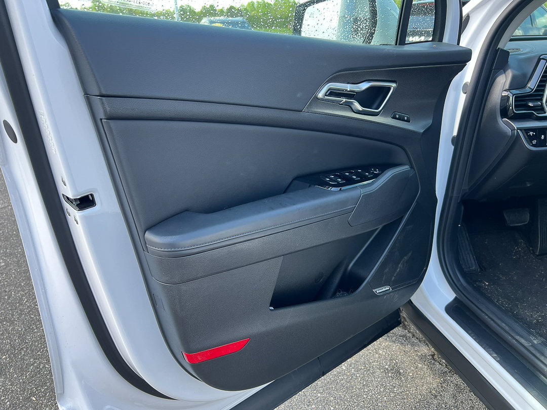 Used 2024 Kia Sportage SX FWD image 11