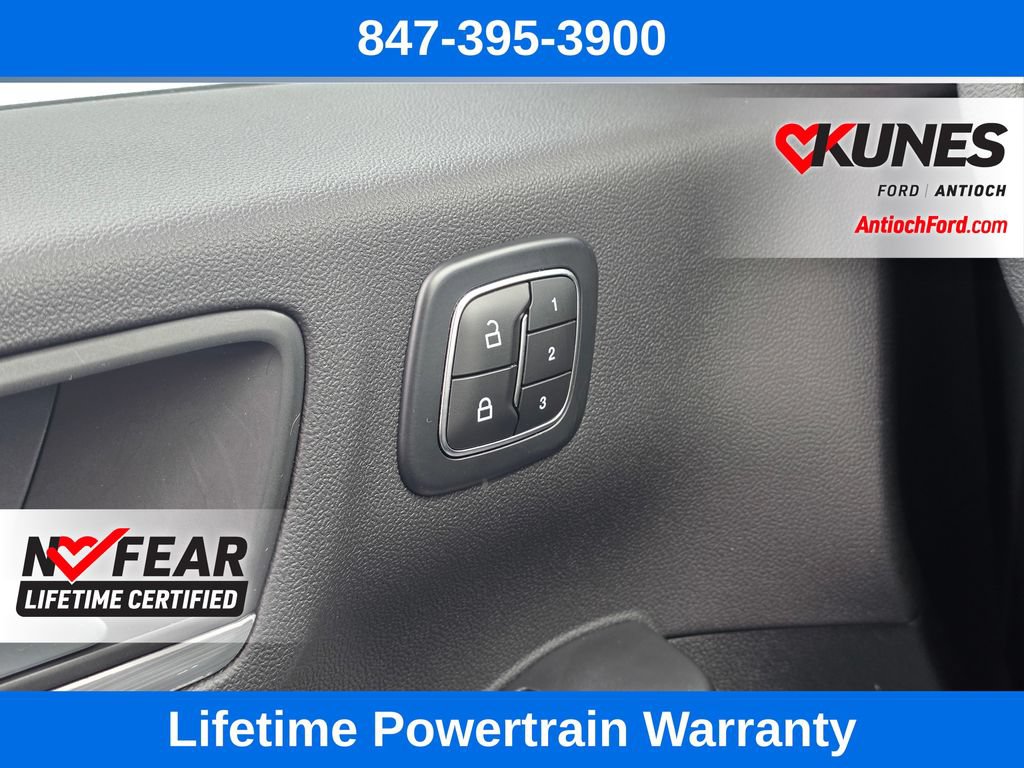 Certified 2025 Ford Escape Platinum AWD/4WD image 38