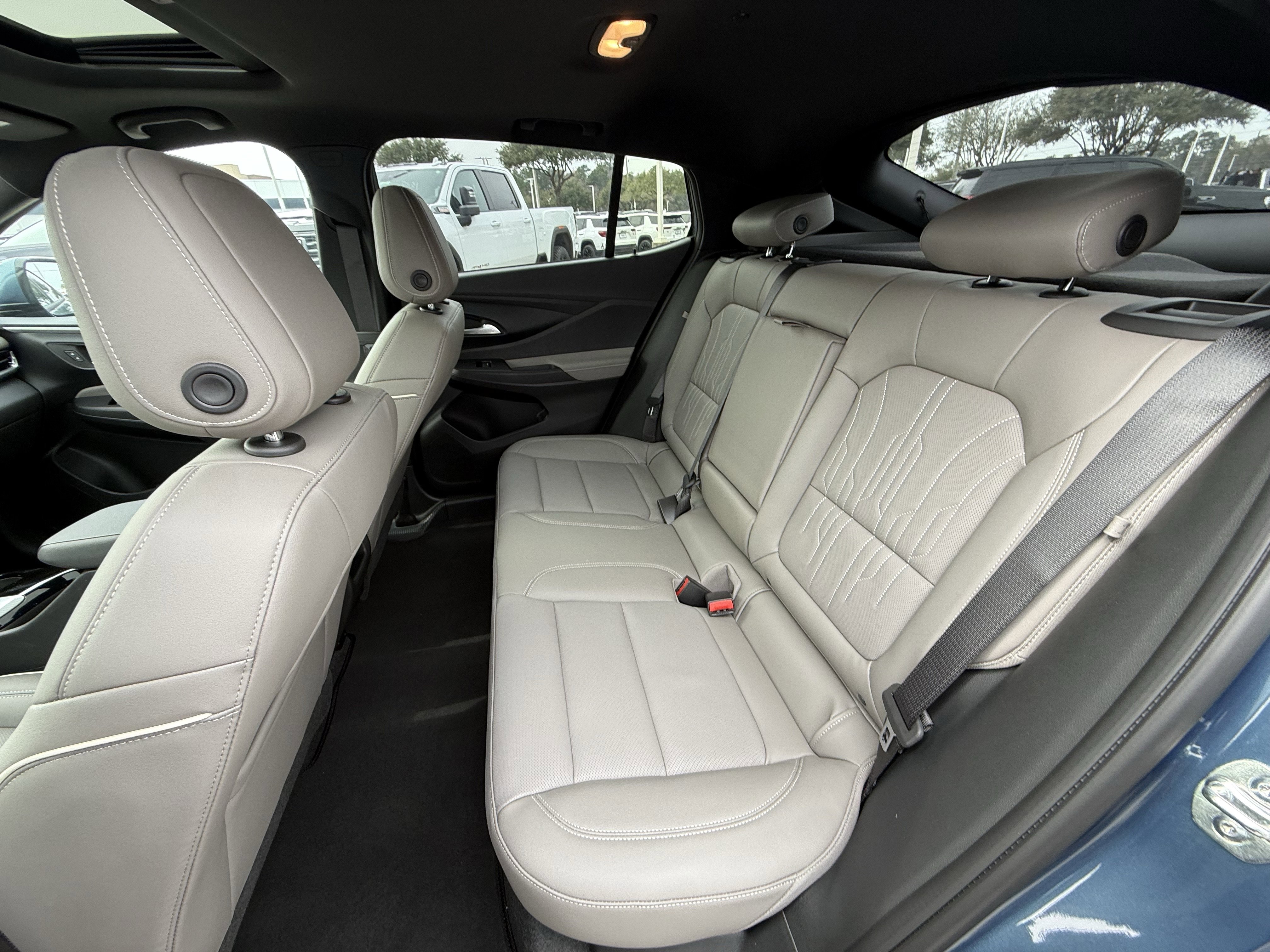 Used 2026 Buick Envista Avenir image 16