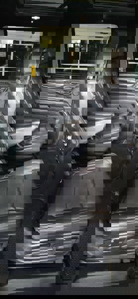 Used 2021 GMC Yukon XL Denali w/ Denali Premium Package image 9