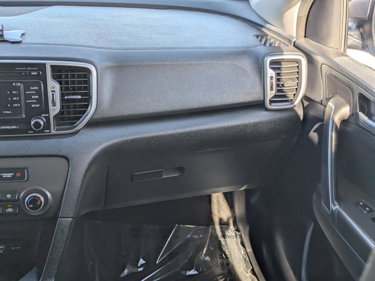 Used 2018 Kia Sportage LX image 15