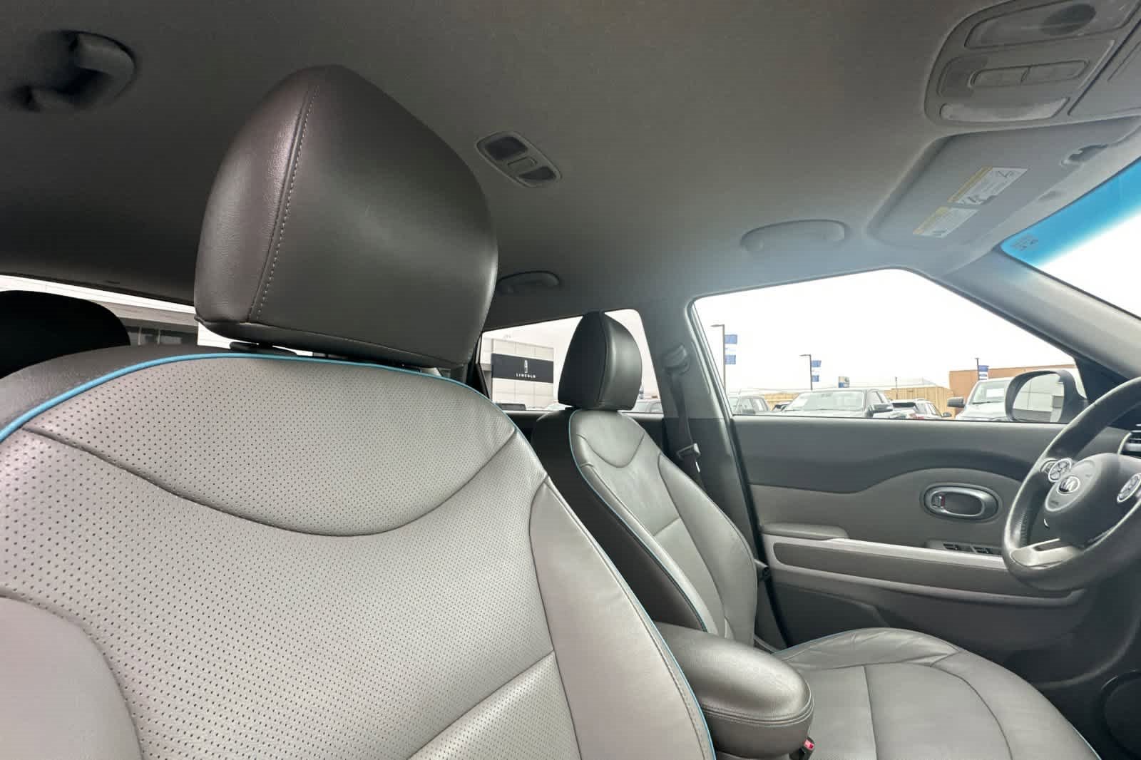 Used 2017 Kia Soul EV + image 17