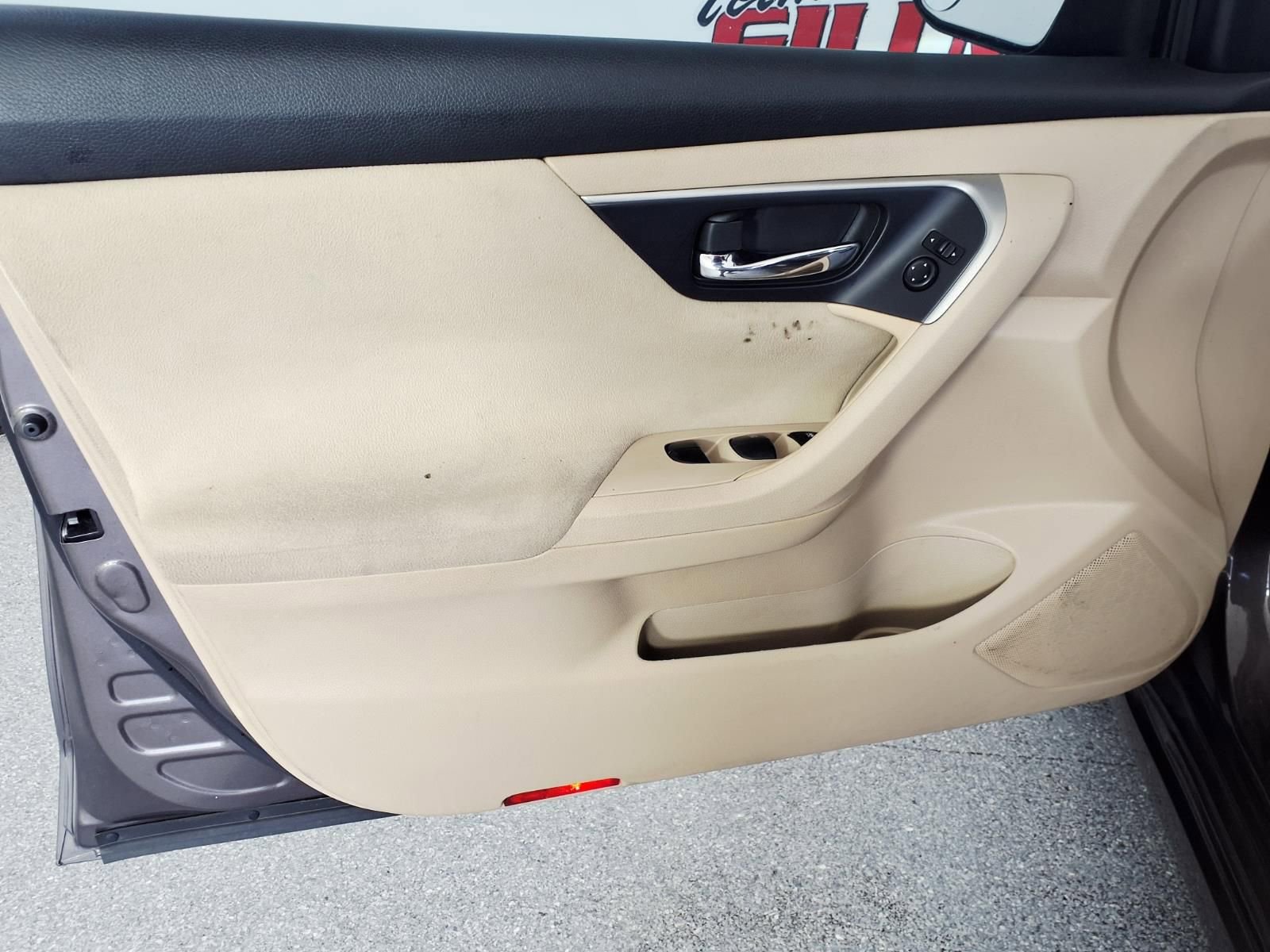 Used 2015 Nissan Altima 2.5 S w/ Power Driver Seat Package FWD image 13