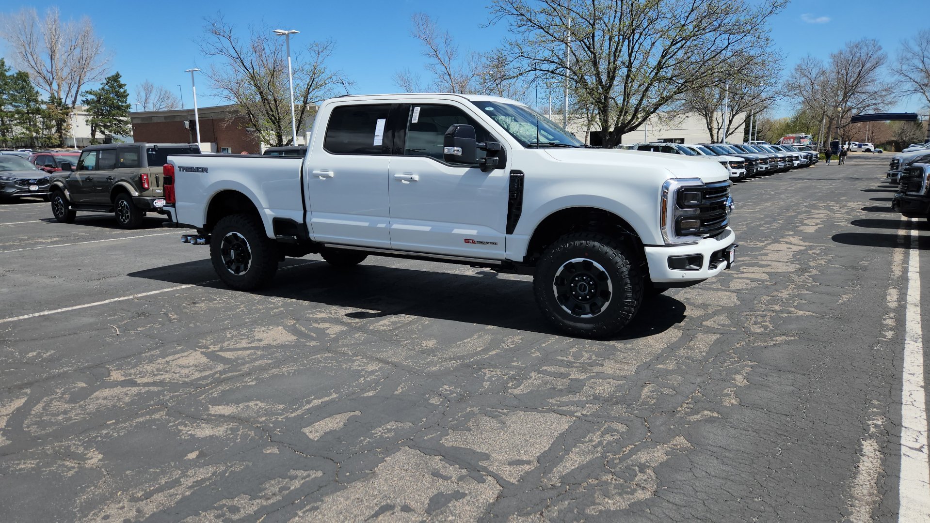 New 2026 Ford F350 Platinum w/ Tremor Off-Road Package AWD/4WD image 19