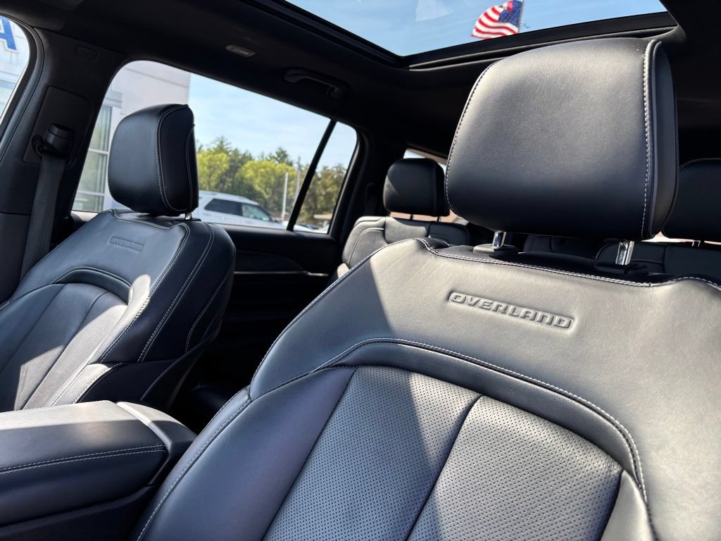 Used 2023 Jeep Grand Cherokee L Overland AWD/4WD image 13