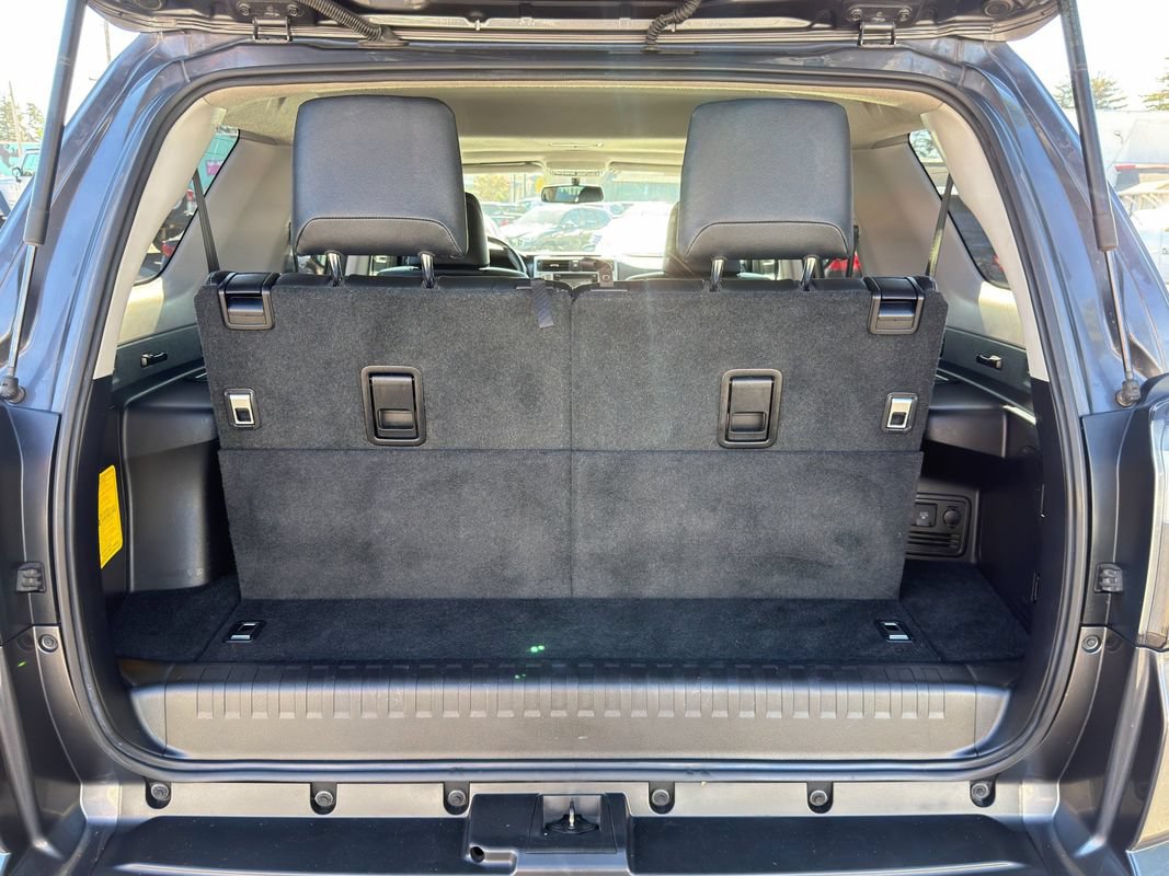 Used 2016 Toyota 4Runner SR5 Premium AWD/4WD image 18