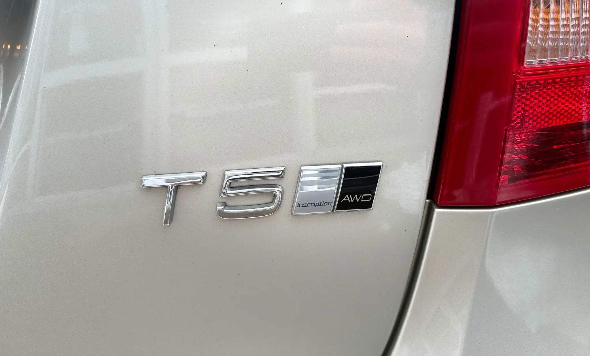 Used 2017 Volvo S60 T5 Inscription w/ Climate Package image 50