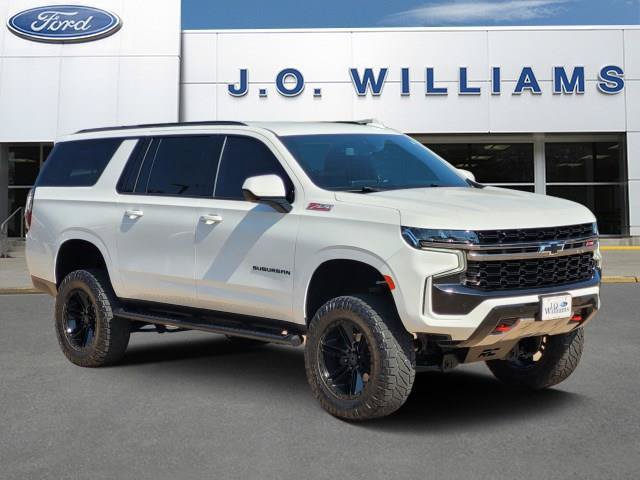 Used 2022 Chevrolet Suburban Z71 AWD/4WD image 1