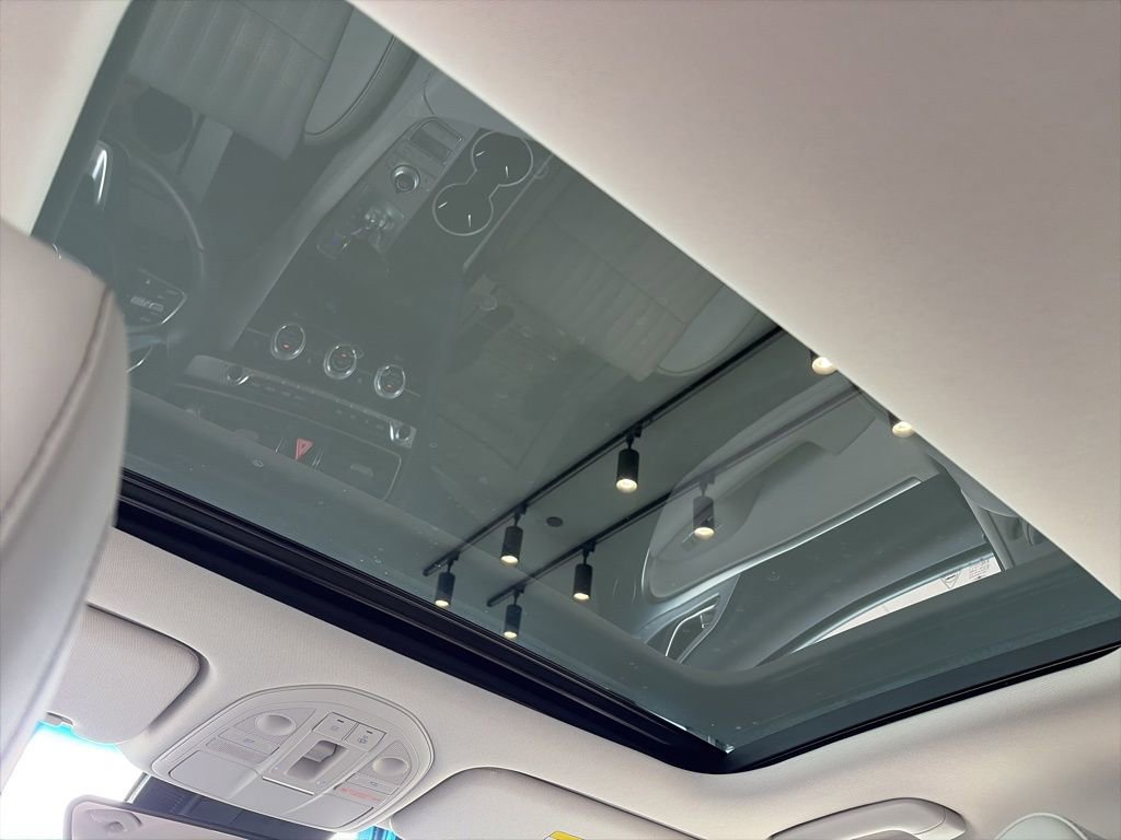 Used 2021 Genesis G70 2.0T w/ Elite Package AWD/4WD image 18