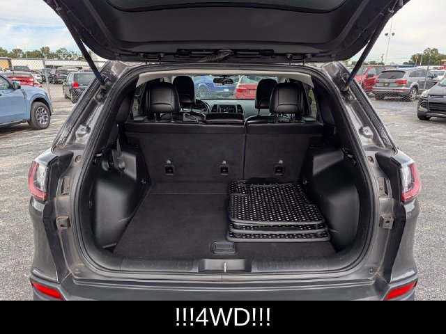 Used 2019 Jeep Cherokee Latitude Plus w/ Cold Weather Group AWD/4WD image 21