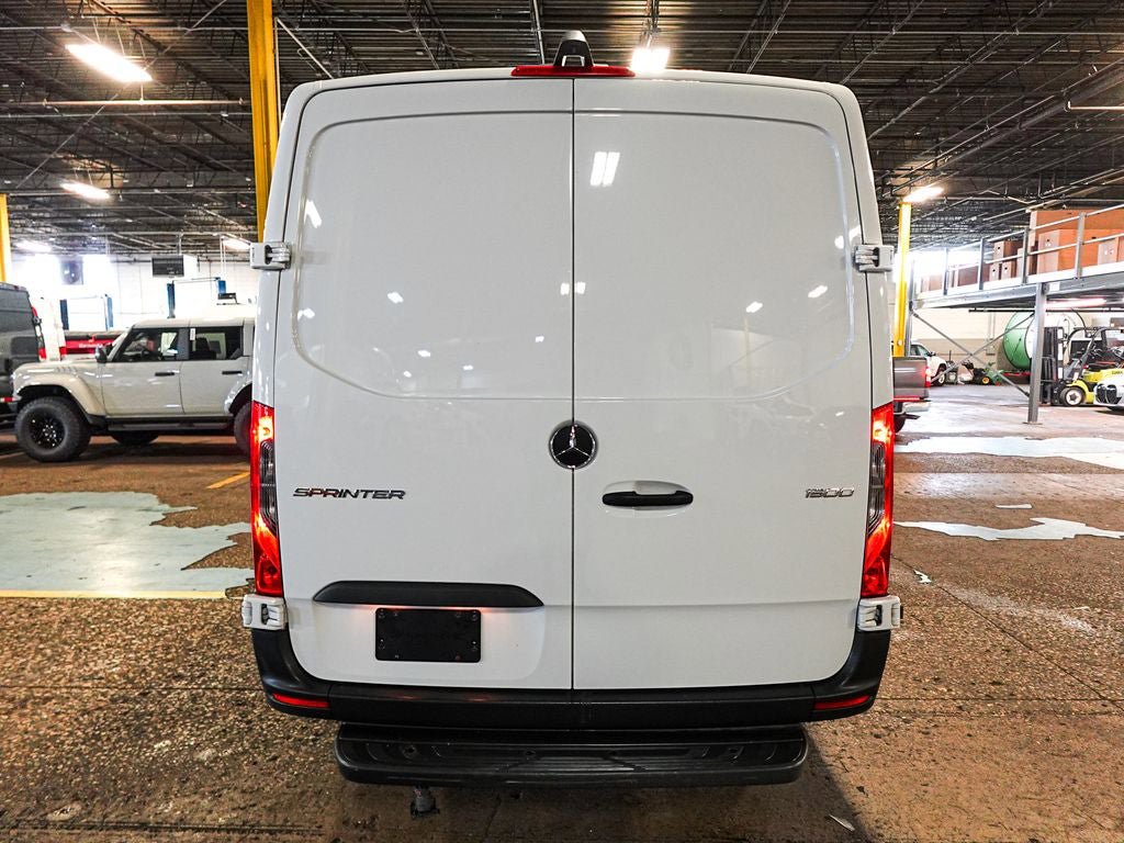 Used 2023 Mercedes-Benz Sprinter 1500 image 5