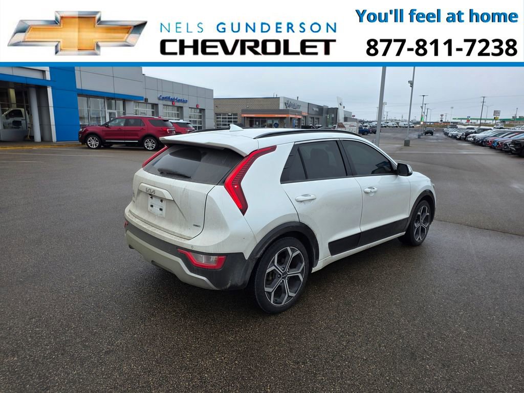 Used 2023 Kia Niro EX Touring image 5