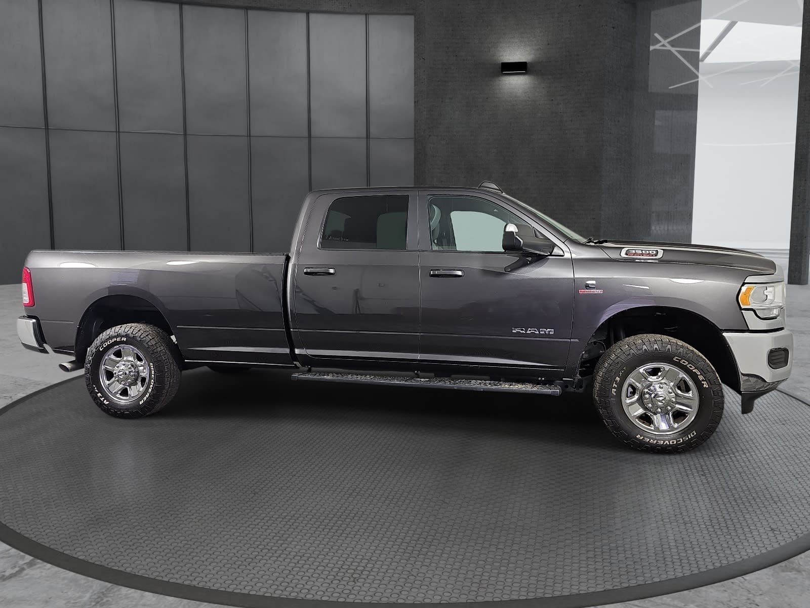 Used 2021 RAM 3500 Big Horn AWD/4WD image 4