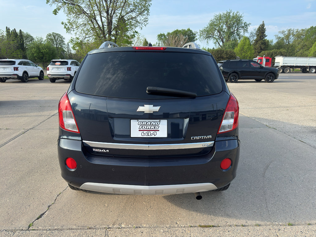 Used 2014 Chevrolet Captiva Sport LTZ FWD image 6