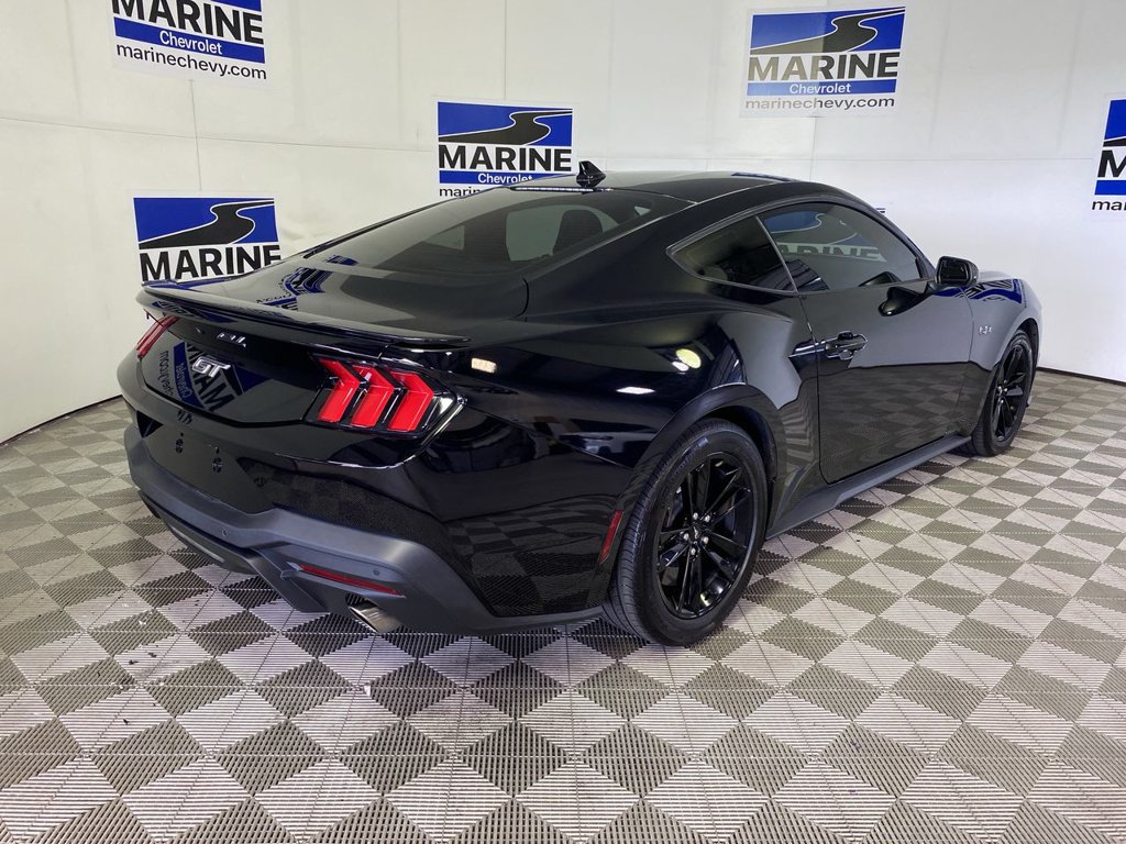 Used 2025 Ford Mustang GT RWD image 13
