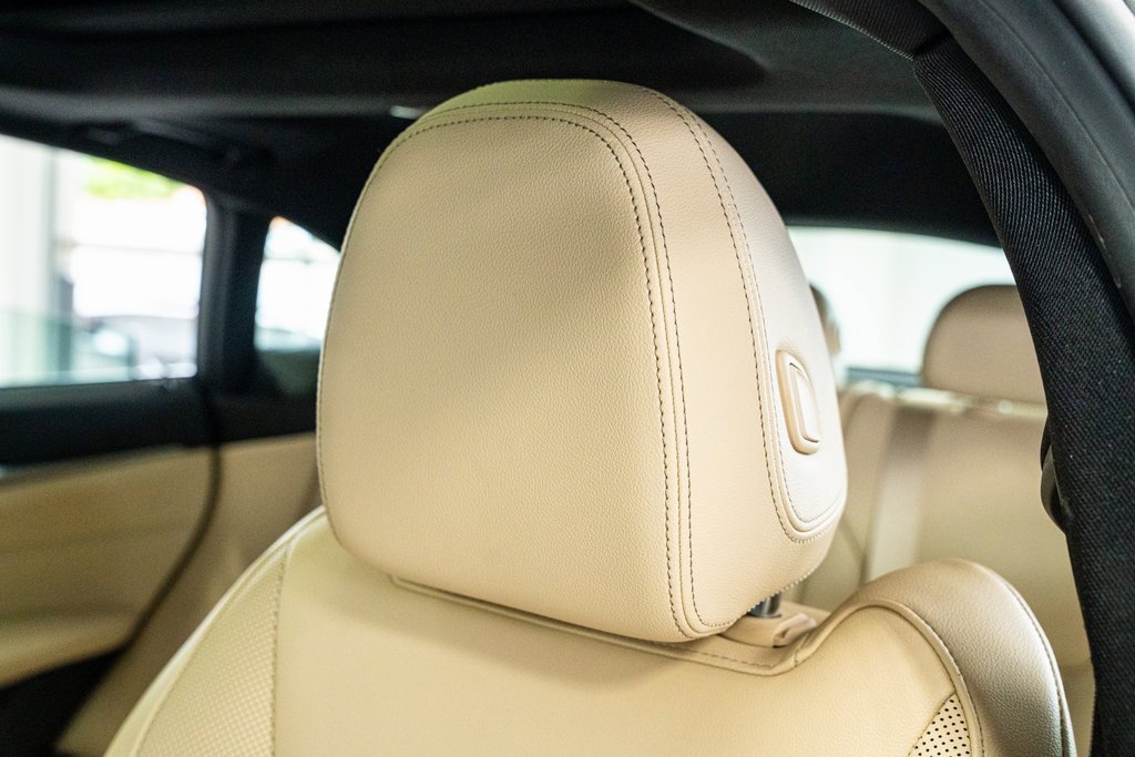 Used 2022 BMW i4 eDrive40 image 39