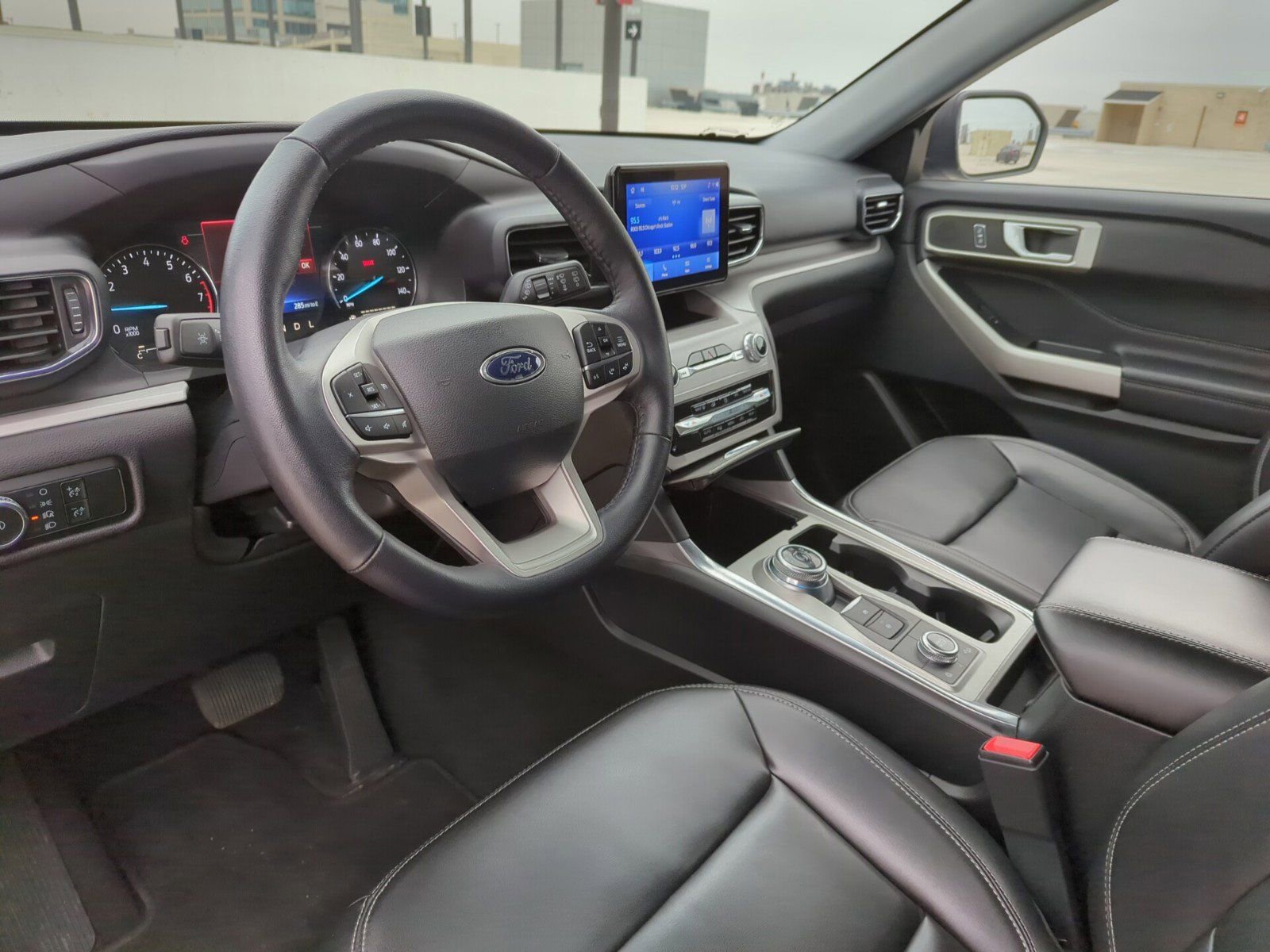 Used 2023 Ford Explorer XLT w/ Equipment Group 202A image 14