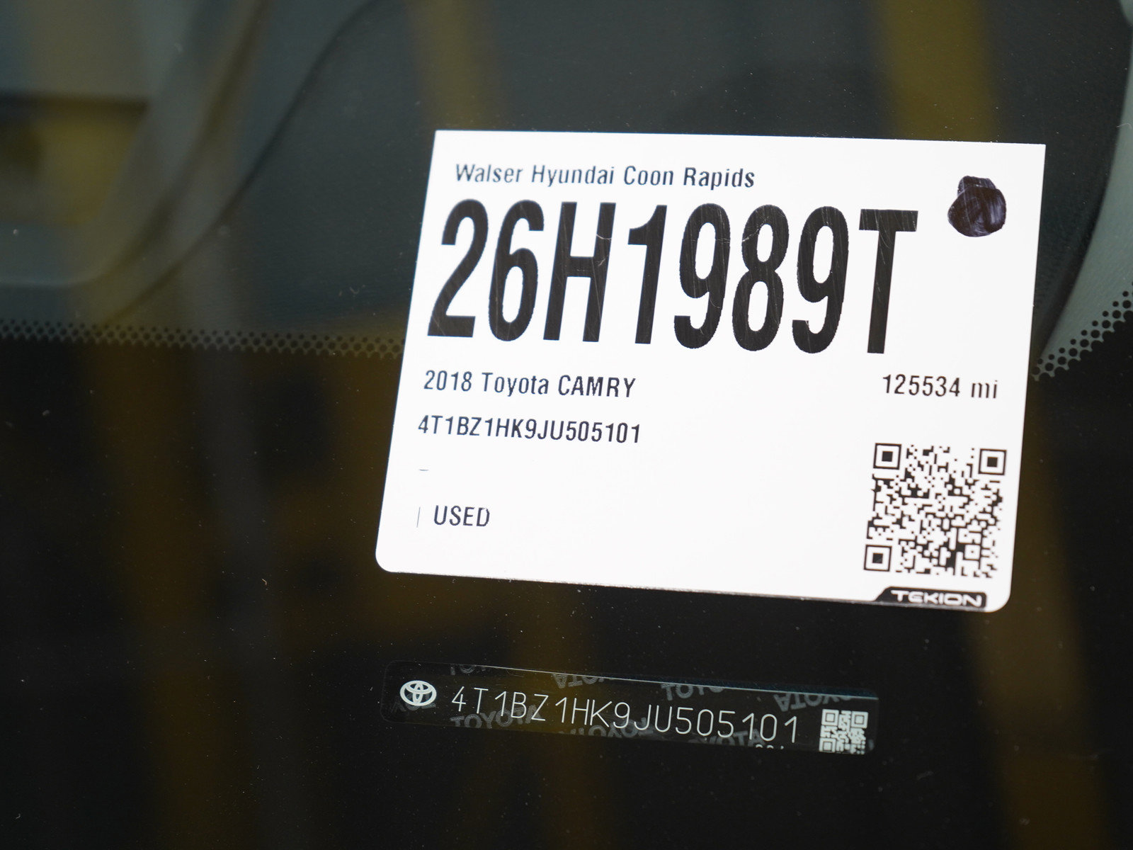 Used 2018 Toyota Camry XSE FWD image 29