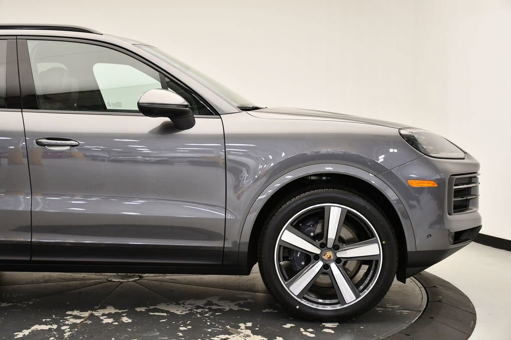 Certified 2025 Porsche Cayenne image 15
