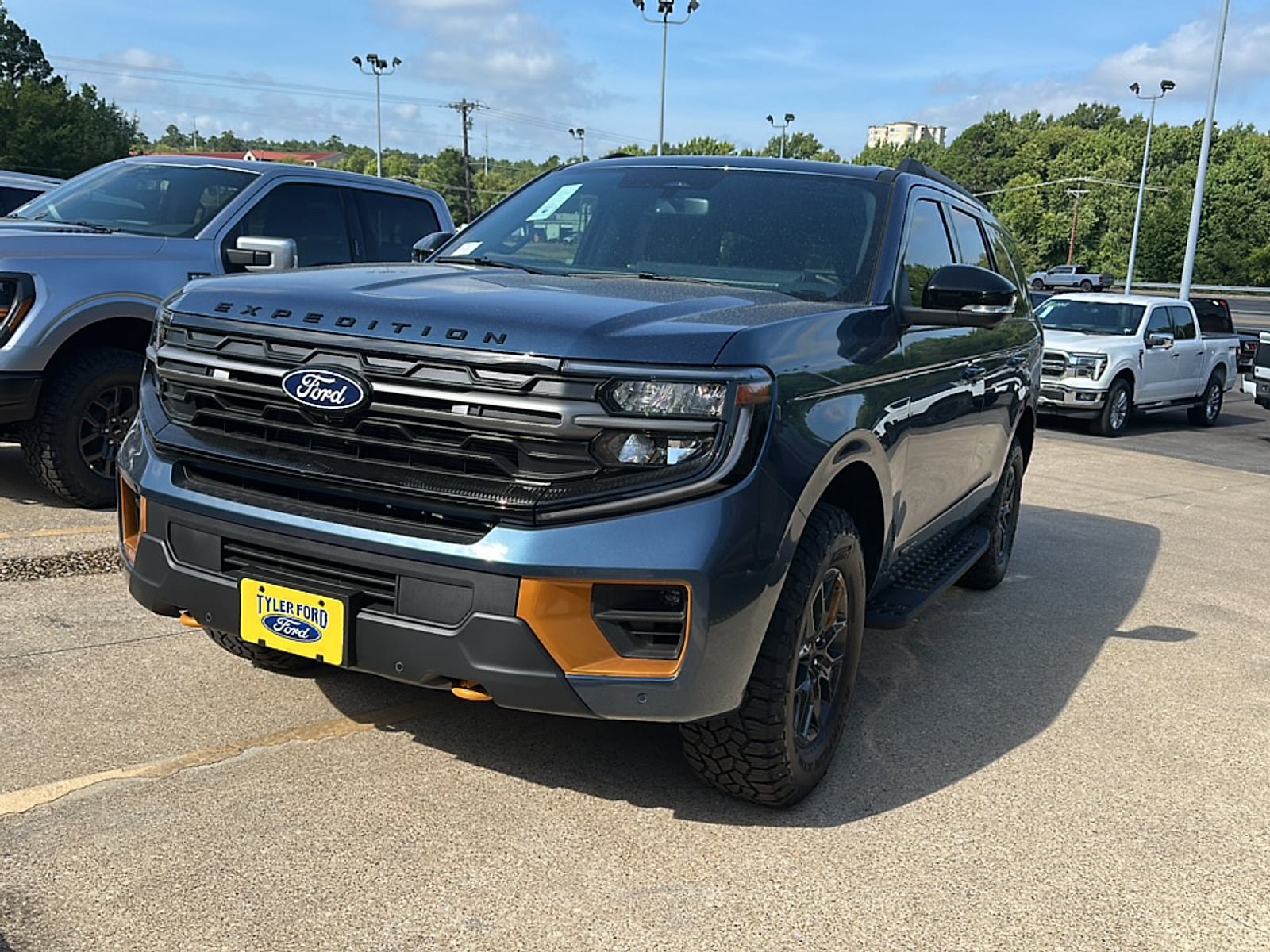 New 2027 Ford Expedition Tremor w/ Driver's Package AWD/4WD image 3