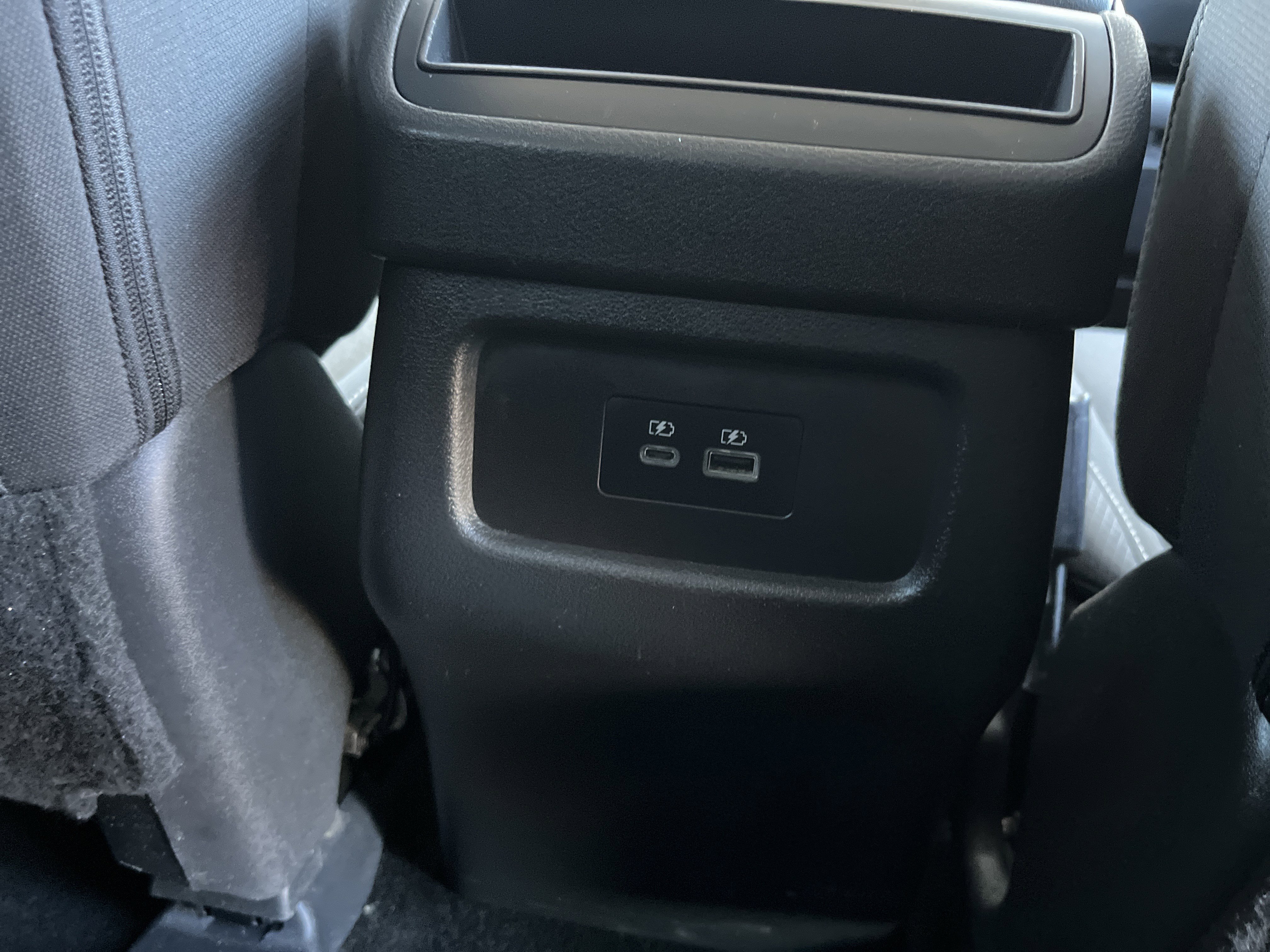 Used 2023 Nissan Pathfinder S image 23