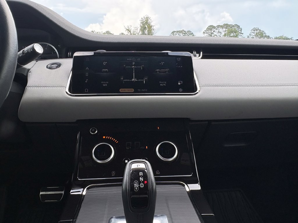 Used 2023 Land Rover Range Rover Evoque R-Dynamic SE AWD/4WD image 18