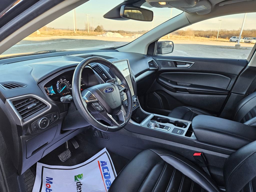 Used 2022 Ford Edge SEL image 22