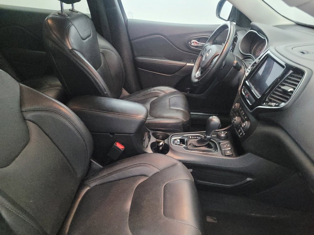 Used 2019 Jeep Cherokee Limited image 21