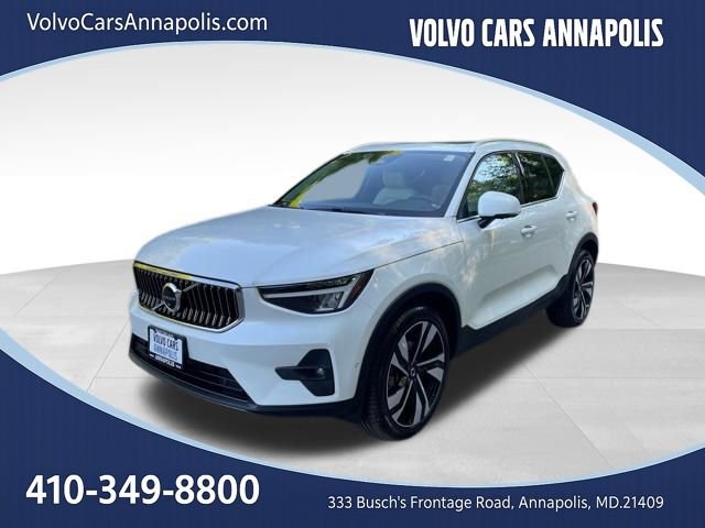 Certified 2023 Volvo XC40 B5 Plus w/ Protection Package Premier AWD/4WD image 4